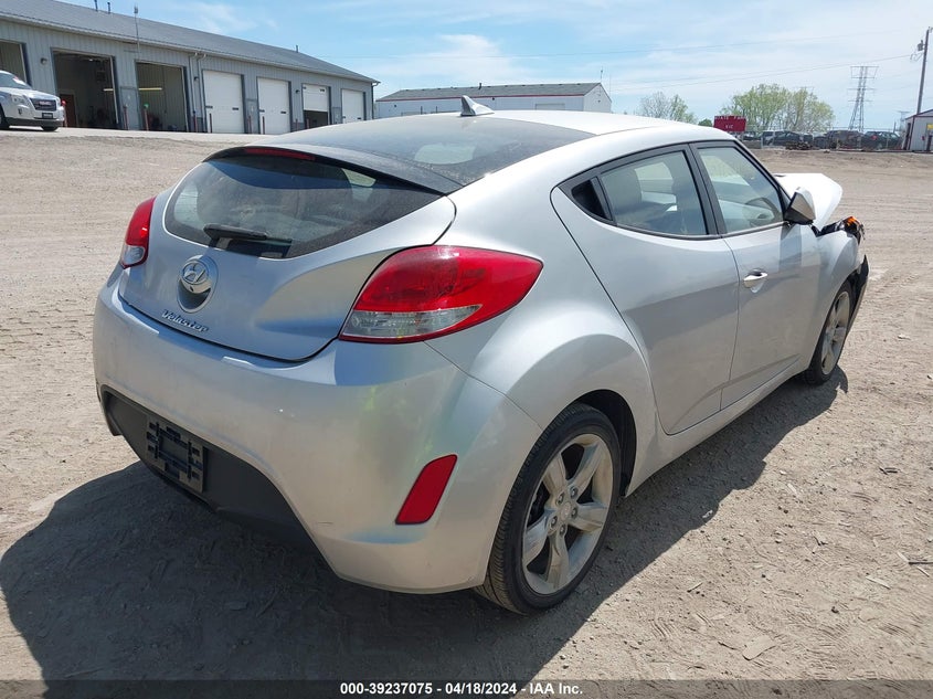 2014 Hyundai Veloster Base W/Black VIN: KMHTC6AD0EU184800 Lot: 39237075