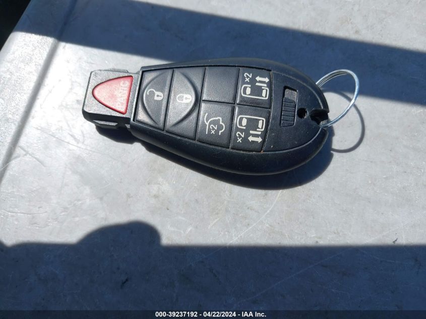 2010 Volkswagen Routan Se VIN: 2V4RW3D12AR199348 Lot: 39237192