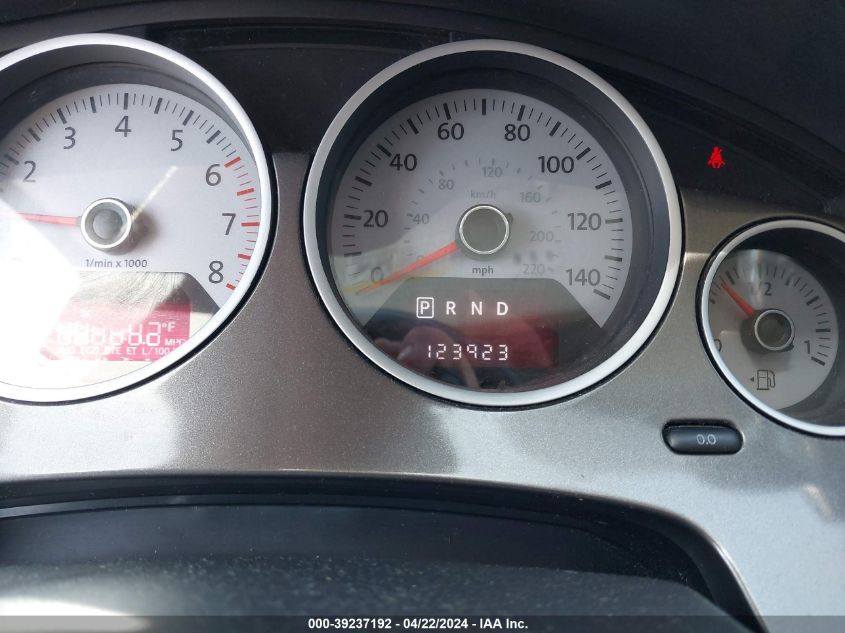 2010 Volkswagen Routan Se VIN: 2V4RW3D12AR199348 Lot: 39237192