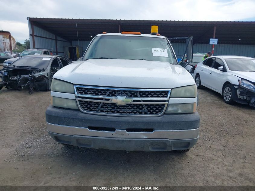 2005 Chevrolet Silverado 3500 VIN: 1GBJC33285F899614 Lot: 39237249