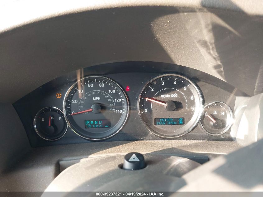 2007 Jeep Commander Sport VIN: 1J8HH48K67C622449 Lot: 39237321