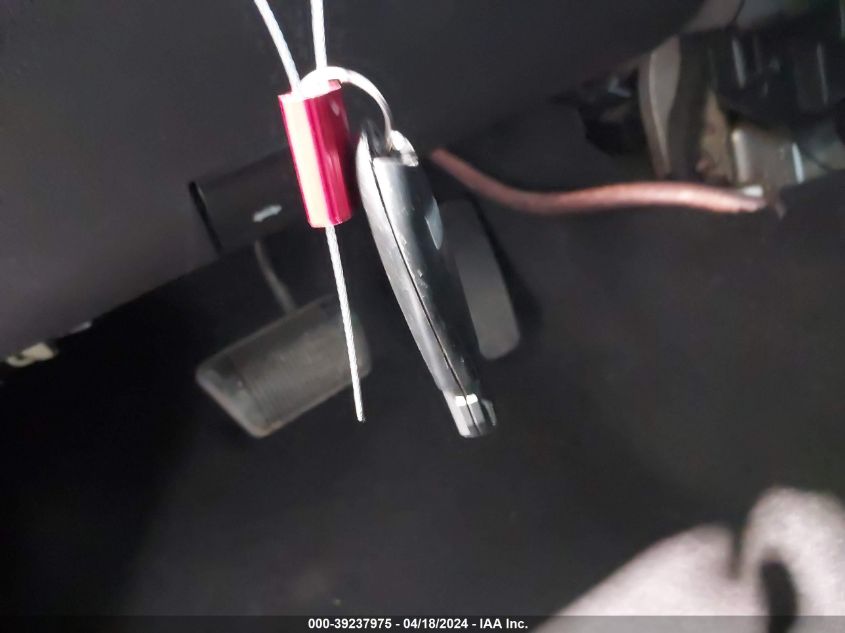 2017 Ram 1500 Express Quad Cab 4X4 6'4 Box VIN: 1C6RR7FT3HS692172 Lot: 39237975