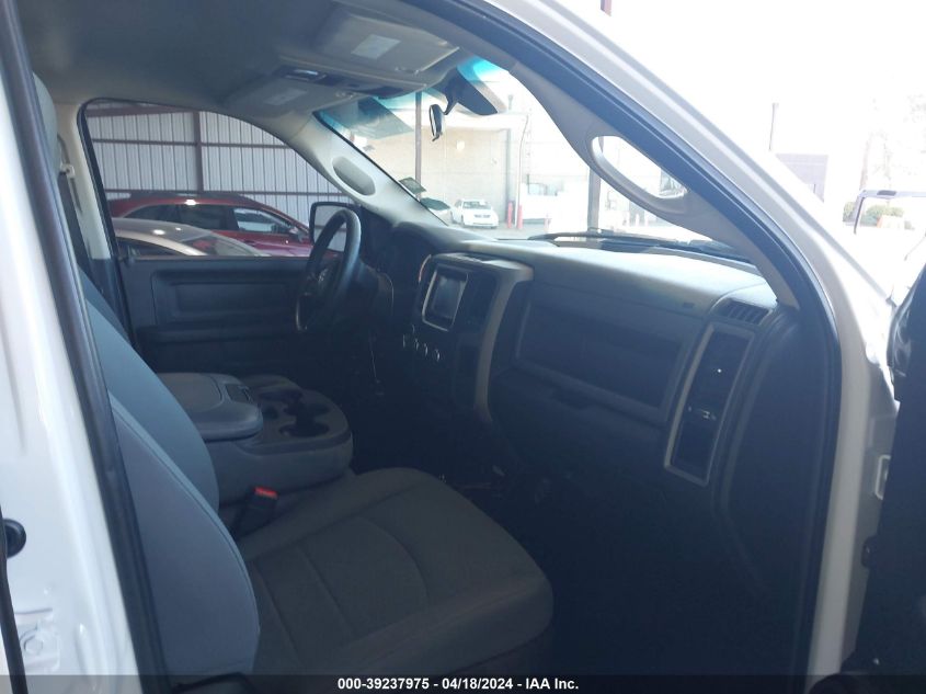 2017 Ram 1500 Express Quad Cab 4X4 6'4 Box VIN: 1C6RR7FT3HS692172 Lot: 39237975