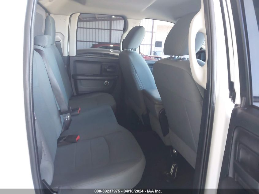 2017 Ram 1500 Express Quad Cab 4X4 6'4 Box VIN: 1C6RR7FT3HS692172 Lot: 39237975