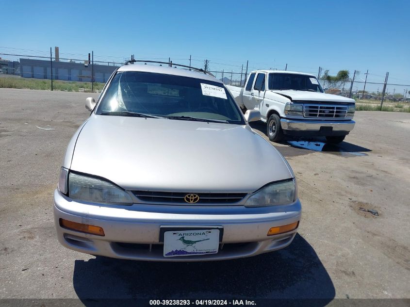 1996 Toyota Camry Le VIN: 4T1EF12K2TU129598 Lot: 39238293