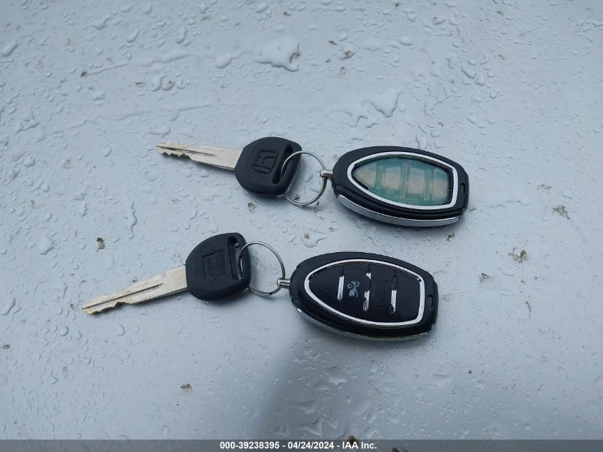 2000 Honda Cr-V Lx VIN: JHLRD2847YC017437 Lot: 39238395