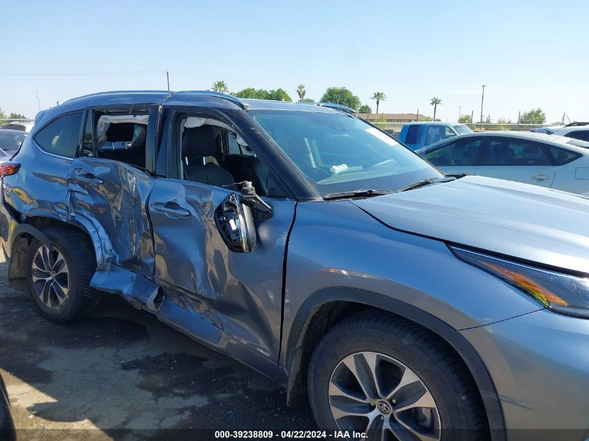 2021 TOYOTA HIGHLANDER HYBRID XLE - 5TDHBRCH0MS049690