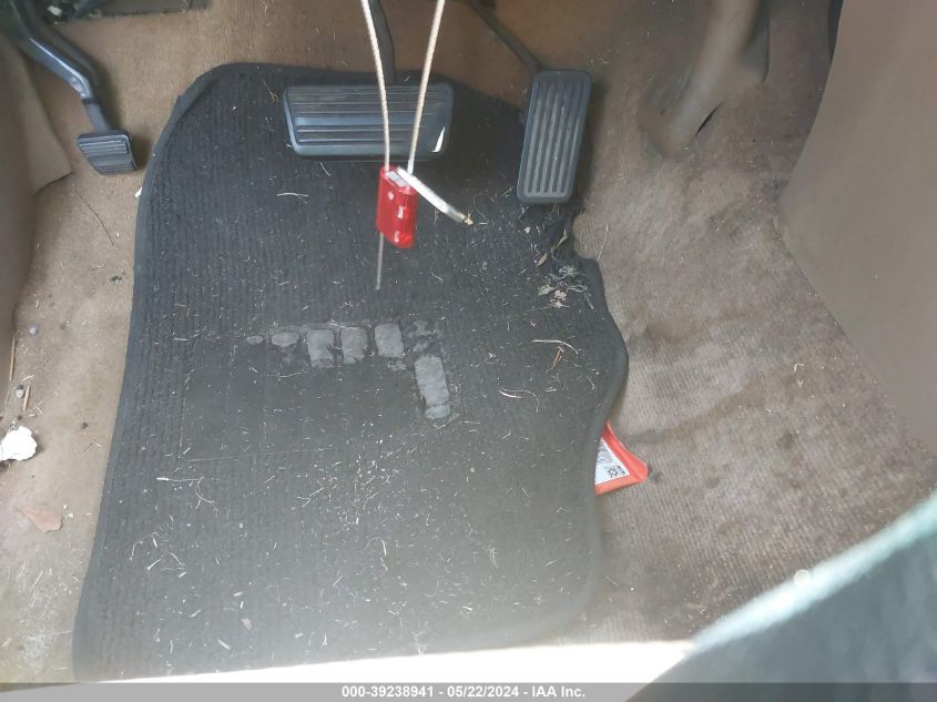 2000 Chevrolet Silverado 1500 Lt VIN: 2GCEC19T3Y1296762 Lot: 39238941