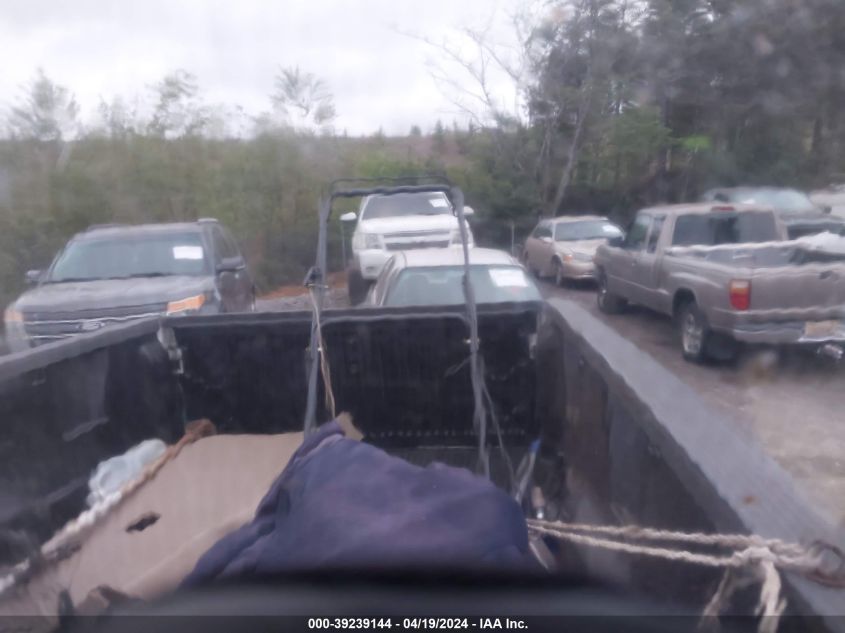 2002 Ford F-150 Xl/Xlt VIN: 1FTRF07212KC74909 Lot: 39239144