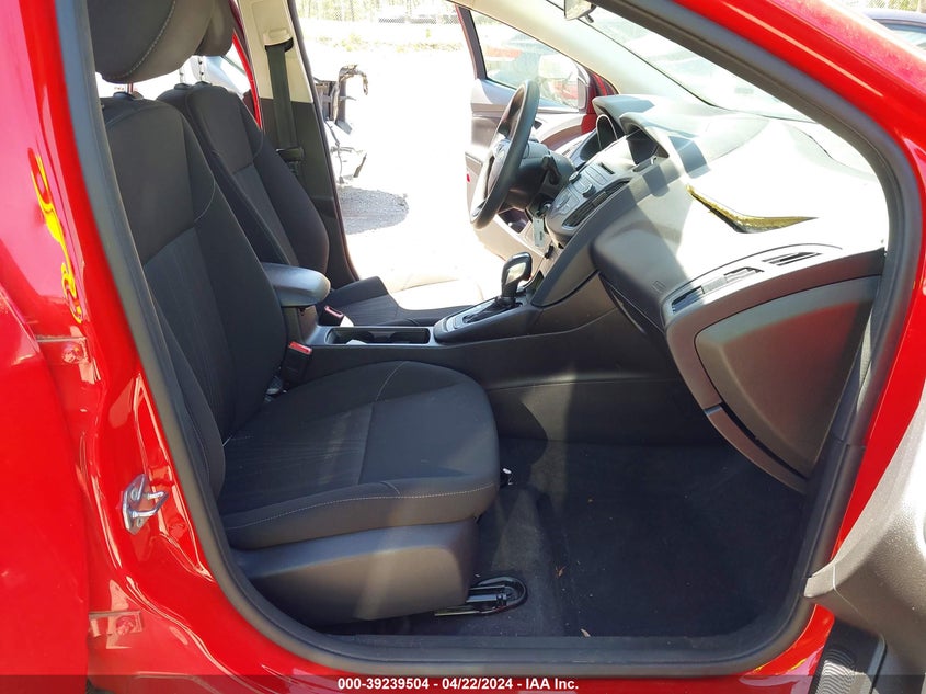 2015 FORD FOCUS SE - 1FADP3F26FL270533
