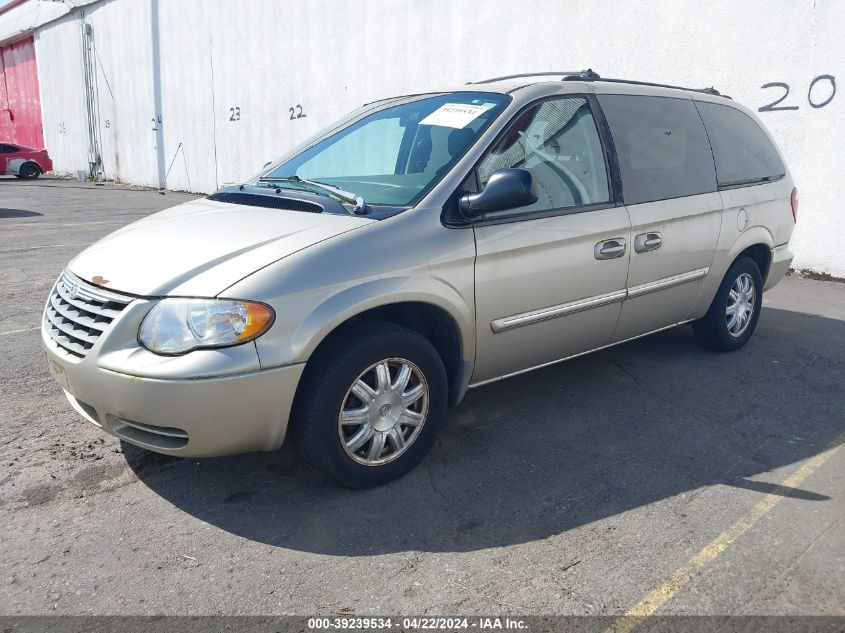 2005 Chrysler Town & Country Touring VIN: 2C8GP54L45R542970 Lot: 39161409