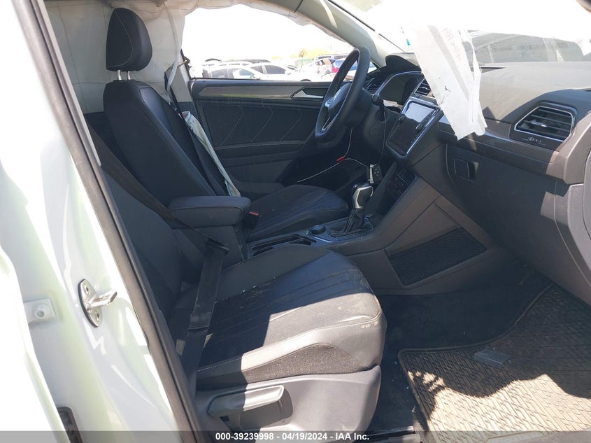 2024 VOLKSWAGEN TIGUAN 2.0L I4   N(VIN: 3VV2B7AX6RM033152