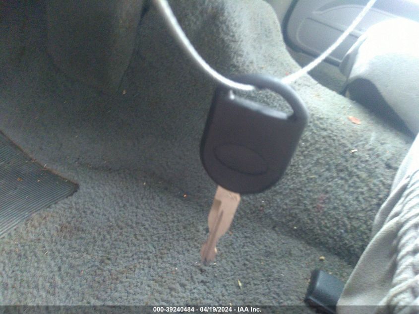 2003 Mercury Grand Marquis Gs VIN: 2MEFM74W13X609687 Lot: 39240484