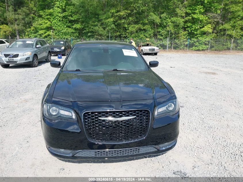 2015 Chrysler 300 300S VIN: 2C3CCABG8FH921220 Lot: 39240615