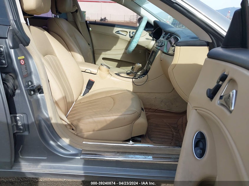 2010 Mercedes-Benz Cls 550 VIN: WDDDJ7CB7AA161581 Lot: 39240874