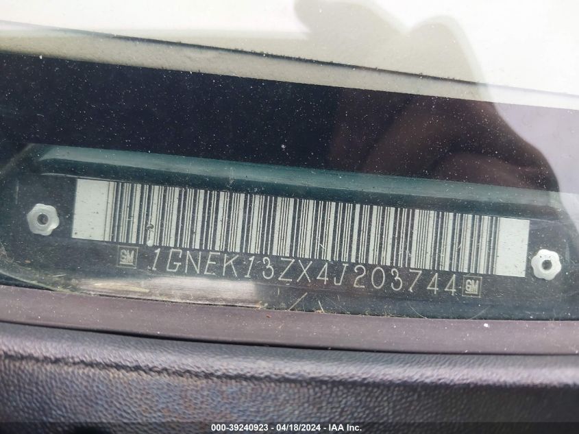 2004 Chevrolet Tahoe Lt VIN: 1GNEK13ZX4J203744 Lot: 39240923