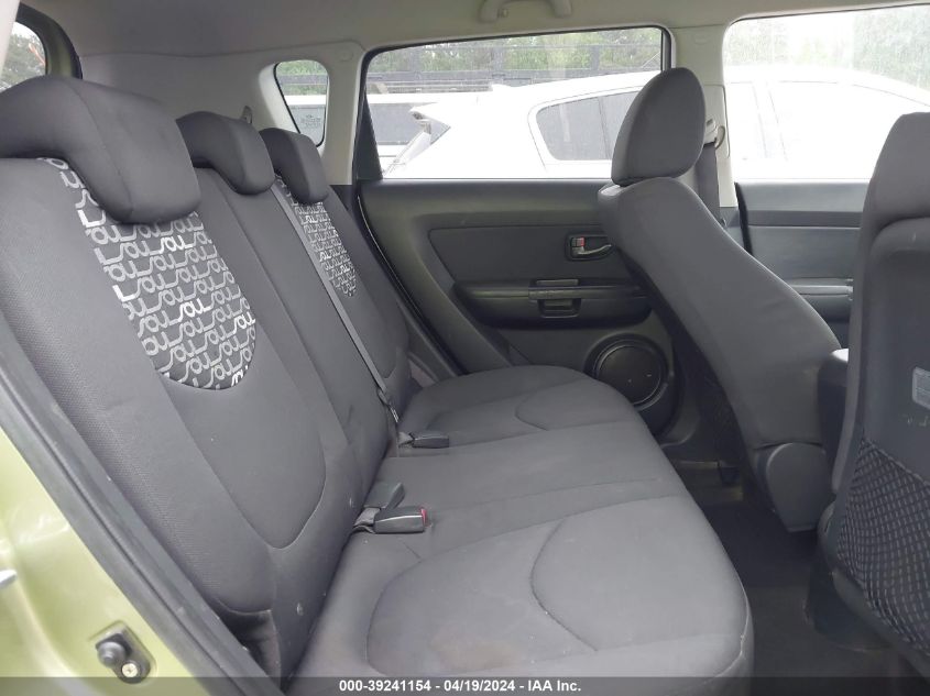 2010 Kia Soul + VIN: KNDJT2A2XA7172522 Lot: 39241154