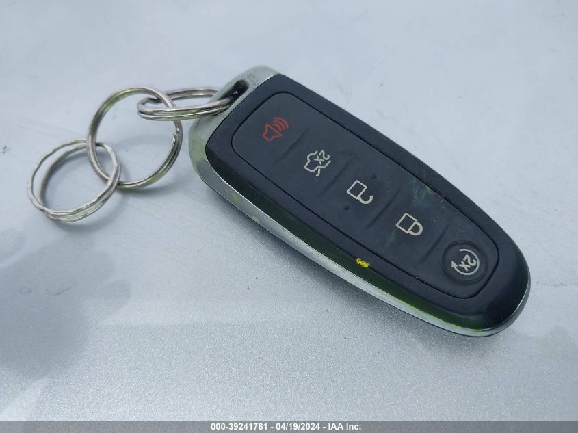 2016 Ford Escape Titanium VIN: 1FMCU9JX2GUA52164 Lot: 39241761