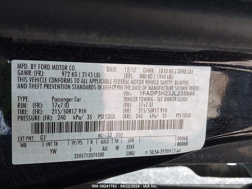 VIN 1FADP3H23JL235986 2018 FORD FOCUS SEL
