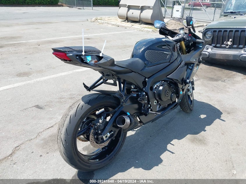 VIN JS1GR7MA1R7100266 2024 SUZUKI GSX-R750