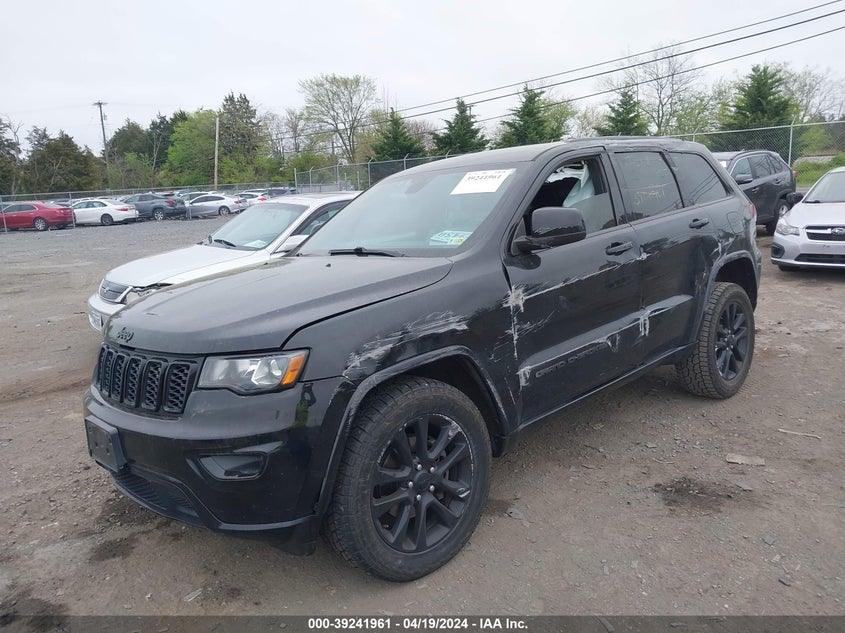 VIN 1C4RJFAG8JC105954 2018 JEEP GRAND CHEROKEE LAREDO