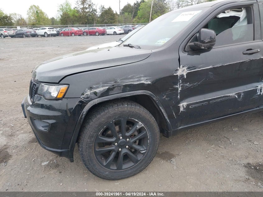 VIN 1C4RJFAG8JC105954 2018 JEEP GRAND CHEROKEE LAREDO