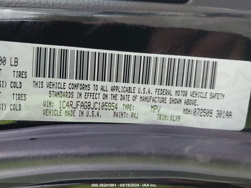 VIN 1C4RJFAG8JC105954 2018 JEEP GRAND CHEROKEE LAREDO