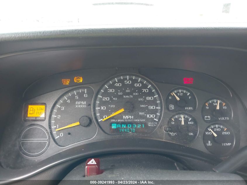 1GCEC14VXYE403992 | 2000 CHEVROLET SILVERADO 1500