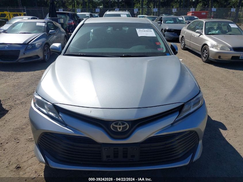 2018 Toyota Camry Le VIN: 4T1B11HK9JU010792 Lot: 39242028