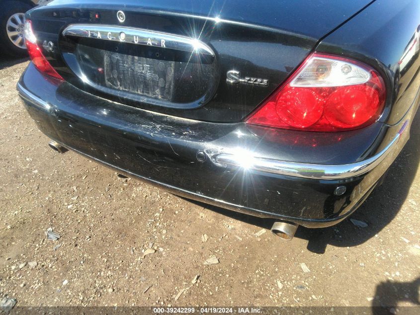 2002 Jaguar S-Type 4.0L V8 VIN: SAJDA01PX2GM29040 Lot: 39242299