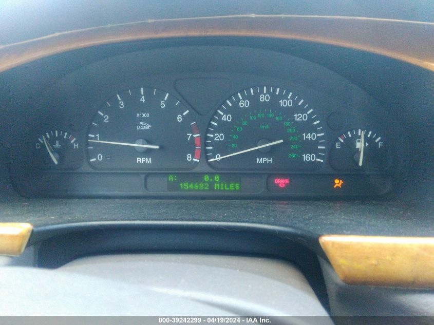 2002 Jaguar S-Type 4.0L V8 VIN: SAJDA01PX2GM29040 Lot: 39242299