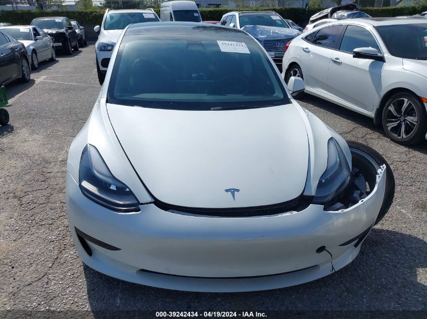 2022 Tesla Model 3 Rear-Wheel Drive VIN: 5YJ3E1EA8NF298585 Lot: 39242434