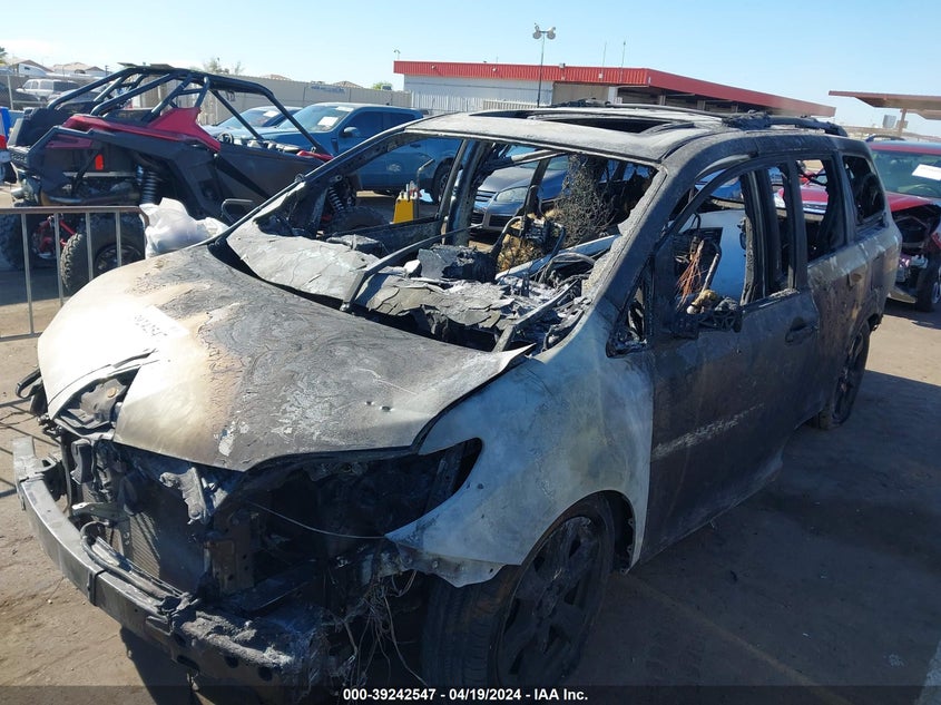 VIN 5TDXZ3DC9LS046180 2020 TOYOTA SIENNA SE/SE PREMIUM