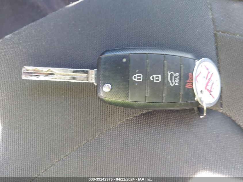 2016 Kia Soul VIN: KNDJN2A27G7288117 Lot: 39242976