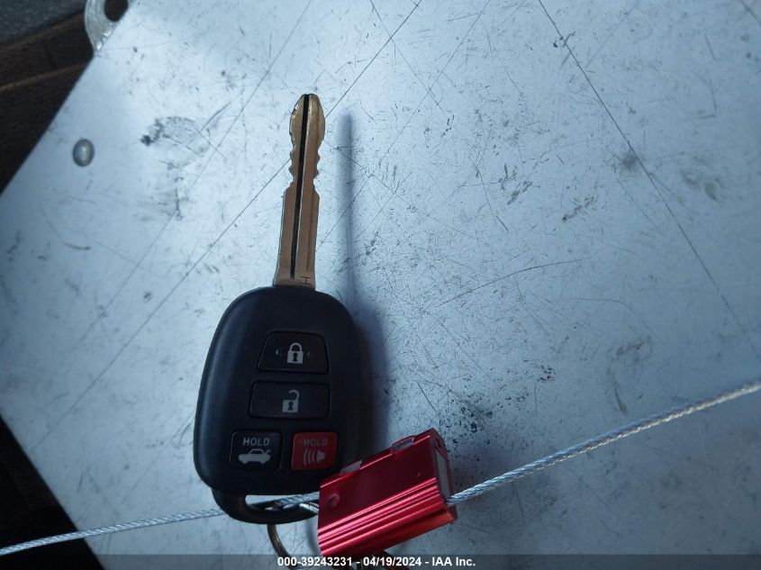 2015 Toyota Corolla Le VIN: 5YFBURHE8FP348970 Lot: 39243231