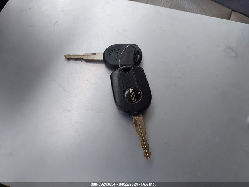 2009 Ford Expedition Xlt VIN: 1FMFU15559LA02827 Lot: 39243654