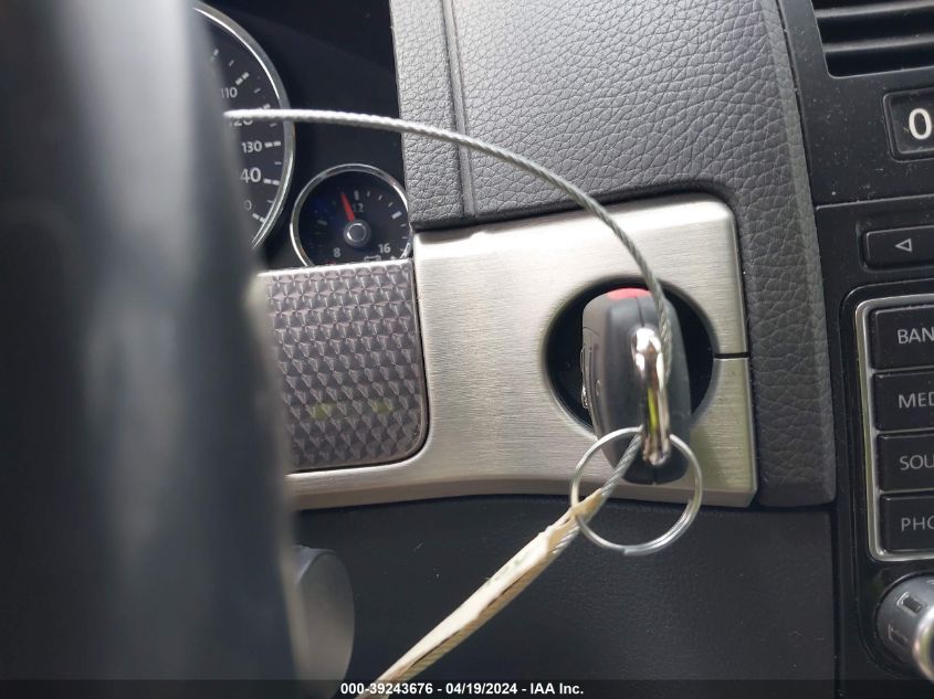 2010 Volkswagen Touareg V6 Tdi VIN: WVGAK7A97AD002869 Lot: 39243676