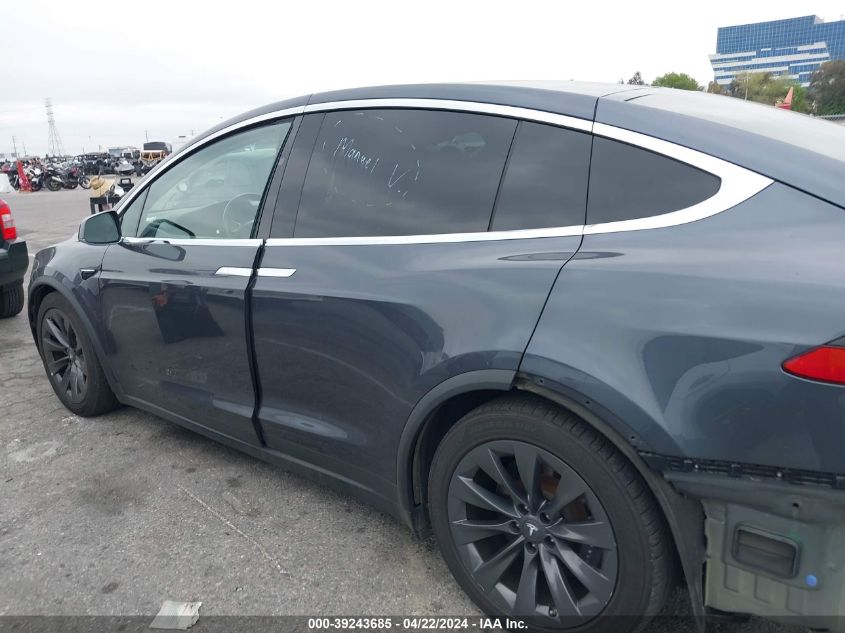 2018 Tesla Model X 100D/75D/P100D VIN: 5YJXCBE28JF102273 Lot: 39243685