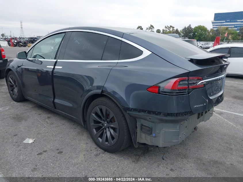 2018 Tesla Model X 100D/75D/P100D VIN: 5YJXCBE28JF102273 Lot: 39243685