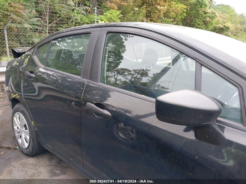 2020 Nissan Versa S 5-Speed Manual Transmission VIN: 3N1CN8BV1LL812245 Lot: 39243741