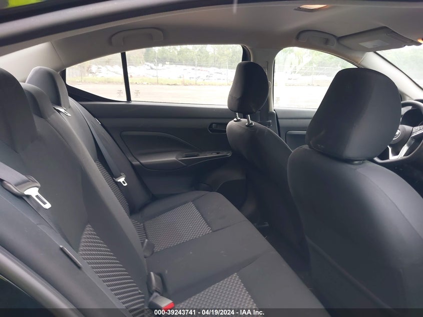 2020 Nissan Versa S 5-Speed Manual Transmission VIN: 3N1CN8BV1LL812245 Lot: 39243741