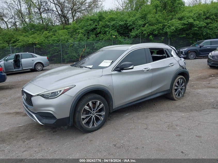 2017 Infiniti Qx30 Luxury VIN: SJKCH5CR7HA033903 Lot: 39243776