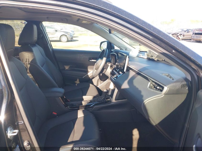 2022 Toyota Corolla Cross Xle VIN: 7MUDAABG4NV007428 Lot: 39244071