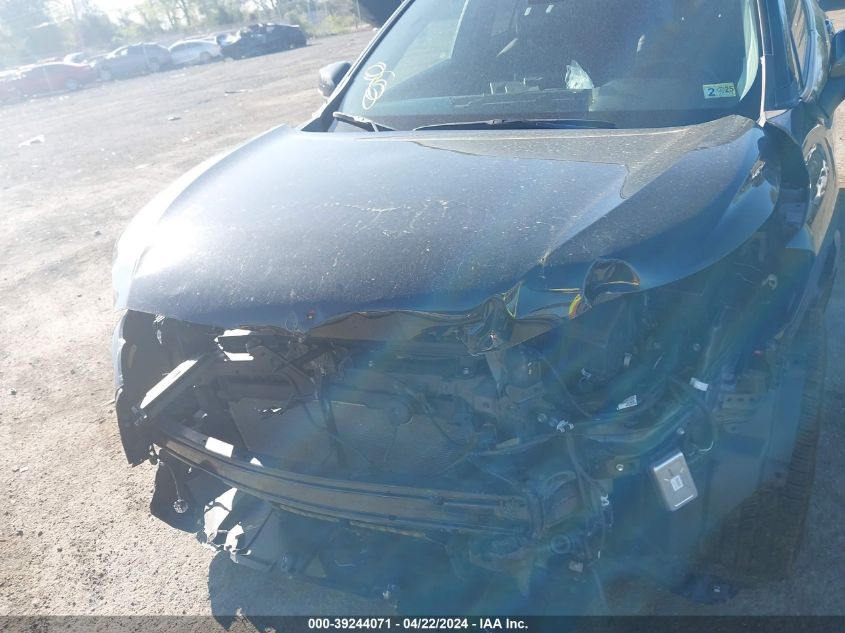 2022 Toyota Corolla Cross Xle VIN: 7MUDAABG4NV007428 Lot: 45643504