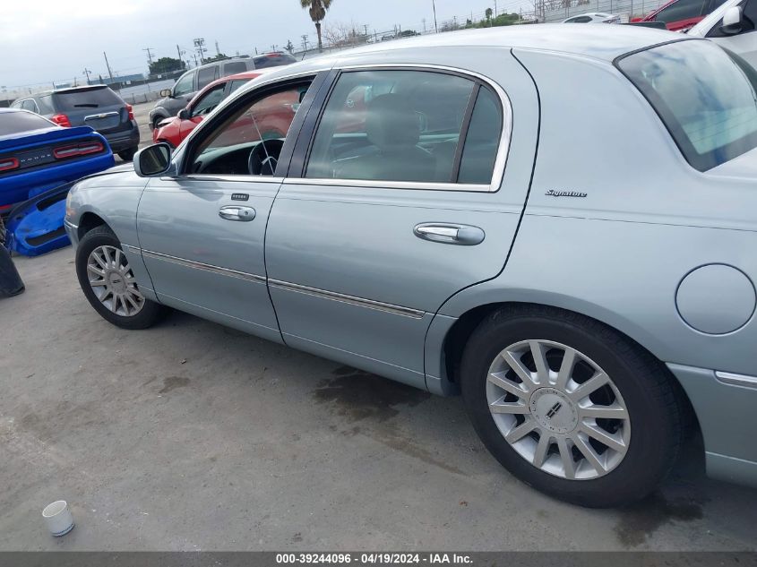 2006 Lincoln Town Car Signature VIN: 1LNHM81W56Y631678 Lot: 39244096