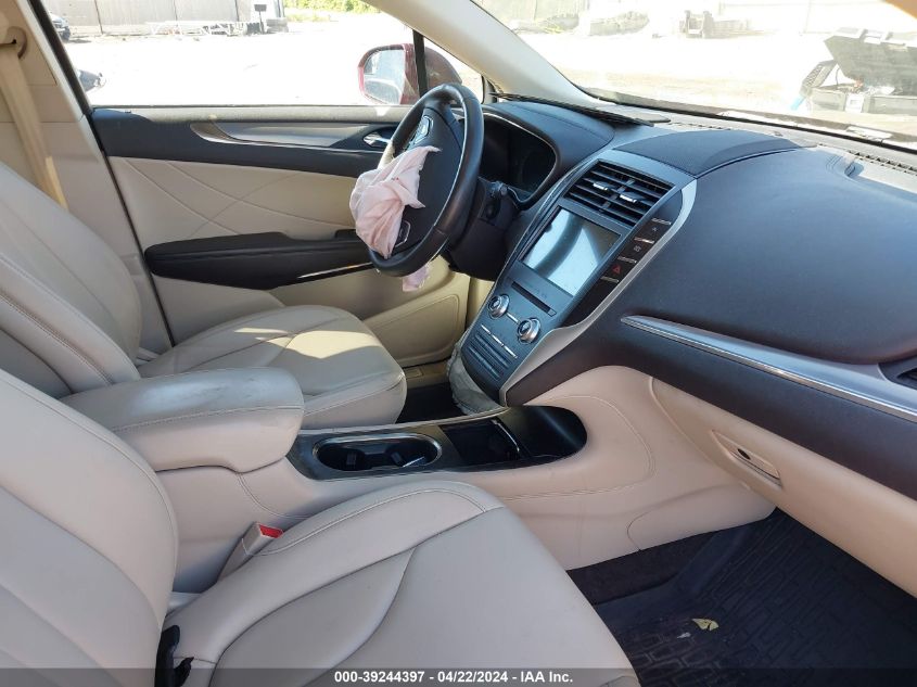 VIN 5LMCJ1C98JUL30207 2018 LINCOLN MKC PREMIER