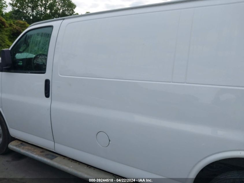 2018 GMC Savana 2500 Work Van VIN: 1GTW7AFGXJ1907950 Lot: 39244518