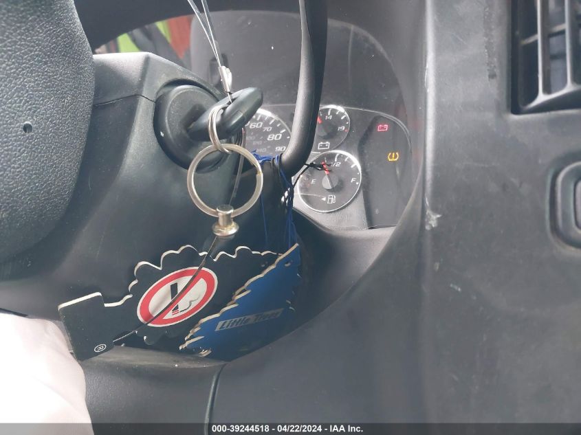 2018 GMC Savana 2500 Work Van VIN: 1GTW7AFGXJ1907950 Lot: 39244518