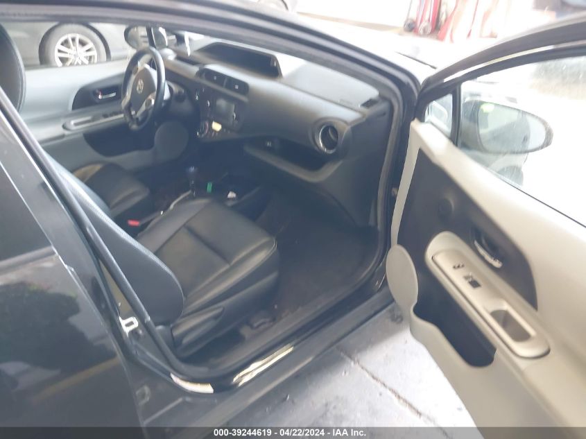 2013 Toyota Prius C Four VIN: JTDKDTB32D1533909 Lot: 39244619