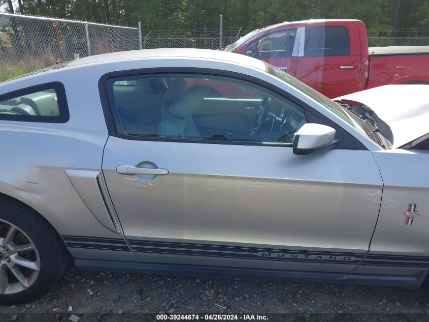 2010 Ford Mustang V6/V6 Premium VIN: 1ZVBP8AN8A5135709 Lot: 39244674